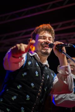 S soncem obsijan drugi festivalski dan 50. Dnevov narodnih noš in oblačilne dediščine v Kamniku (98)